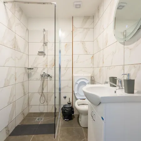 Aleks Lägenhetshotell