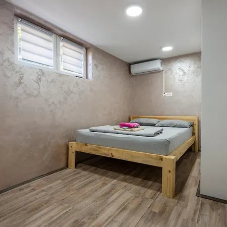 Aleks Hotel apartamentowy *